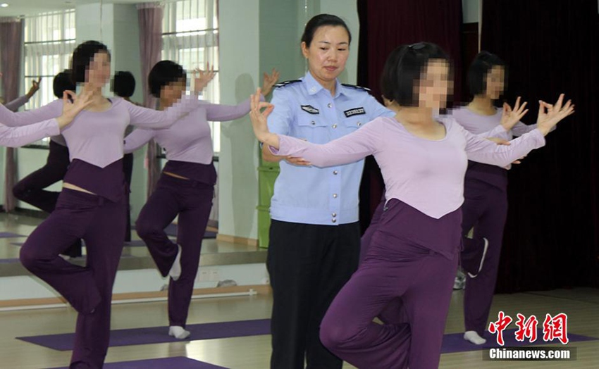 高清:江苏省女子强制隔离戒毒所管教民警的一