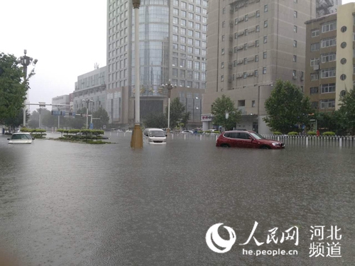 华北地区暴雨模式第二天 多地雨量过大交通受