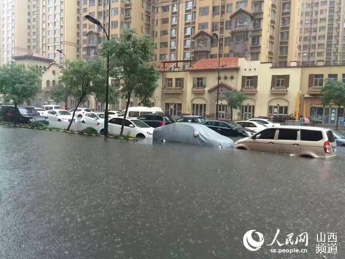 华北地区暴雨模式第二天 多地雨量过大交通受