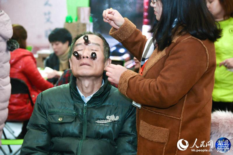 高清组图:2017国际健康艾灸养生博览会开幕