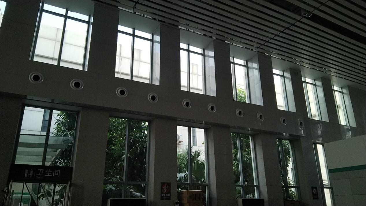 2023年10月，抚州站二层候车室北面墙。受访者供图