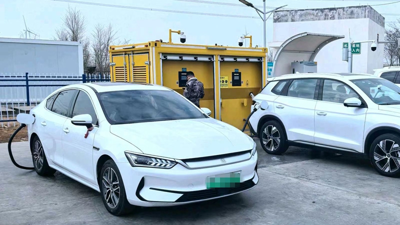 安徽网友建议增加高速服务区充电桩获回应：三年倍增