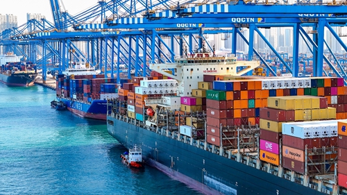 中华人民共和国国民经济和社会发展第十五个五年规划纲要 发展壮大民营经济    积极营造一流营商环境