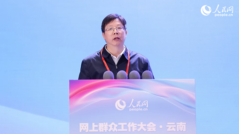 广西壮族自治区信访局副局长陶建全发言。人民网记者 符皓摄