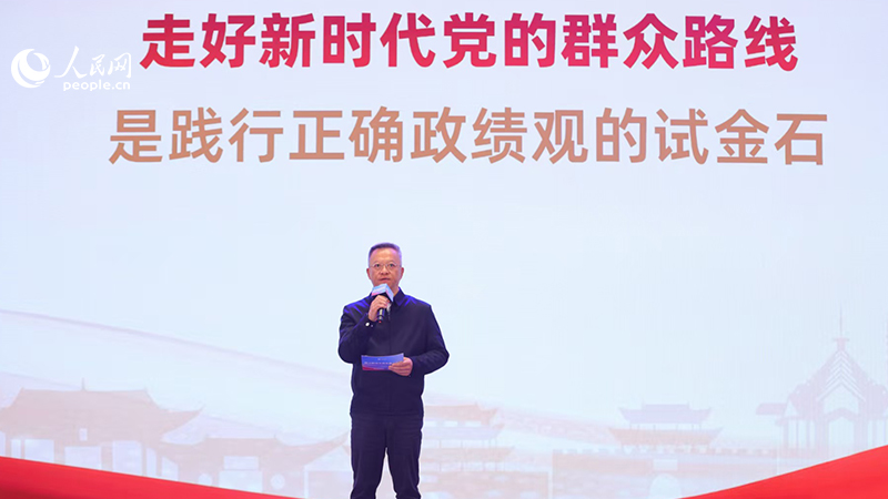 云南省委社会工作部副部长、省政府副秘书长、省信访局局长马翔。人民网记者 符皓摄