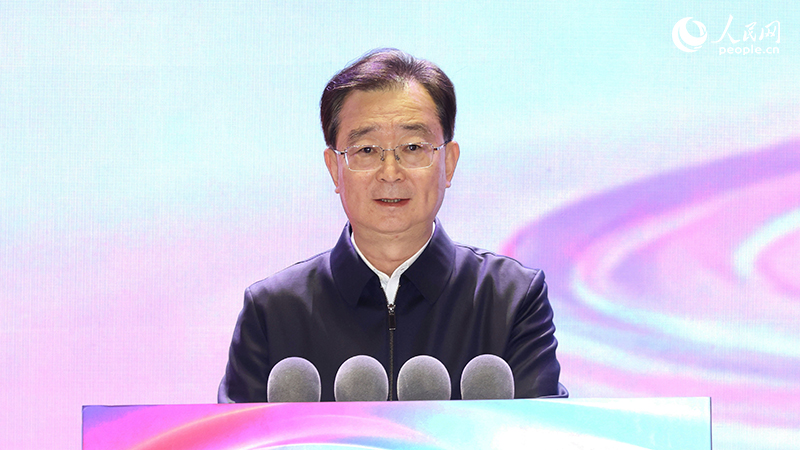 中共云南省委书记、省人大常委会主任王宁致辞。人民网记者 符皓摄