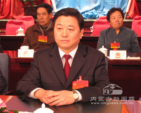 张彭慧当选政协第十一届呼和浩特市委员会主席
