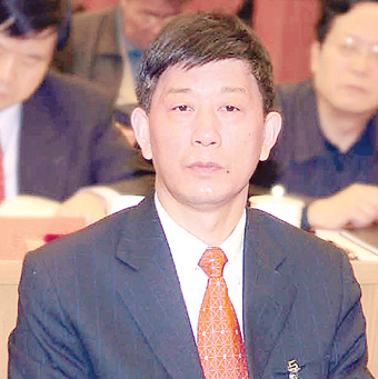 贵州省政法委书记谈瓮安事件处置:未成年人不