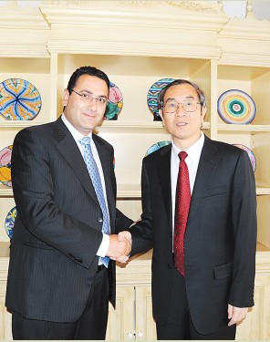 马飚会见塞浦路斯卫生部部长帕萨里蒂斯(图)